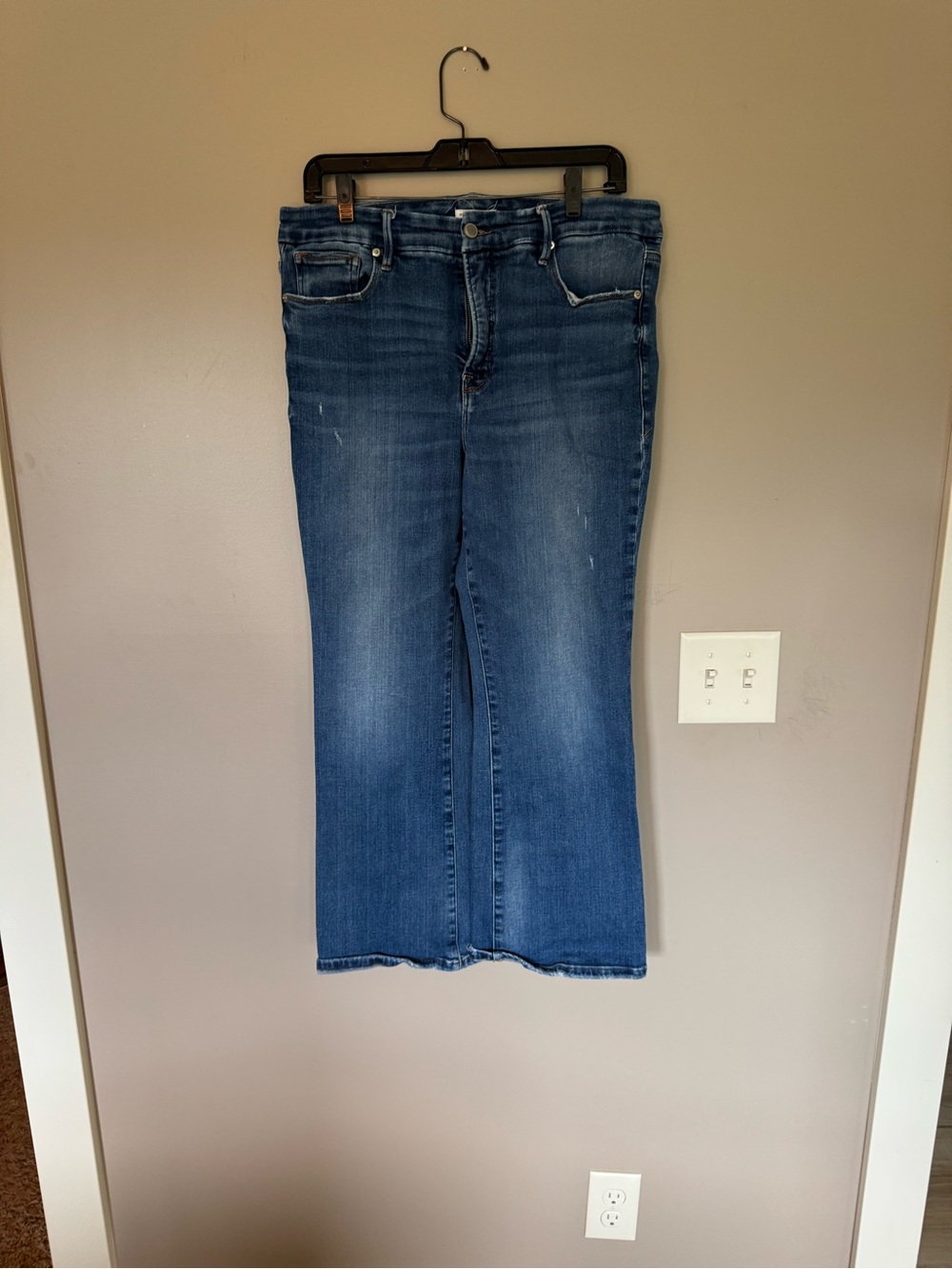 Good American Medium Blue Cropped Flare Jean